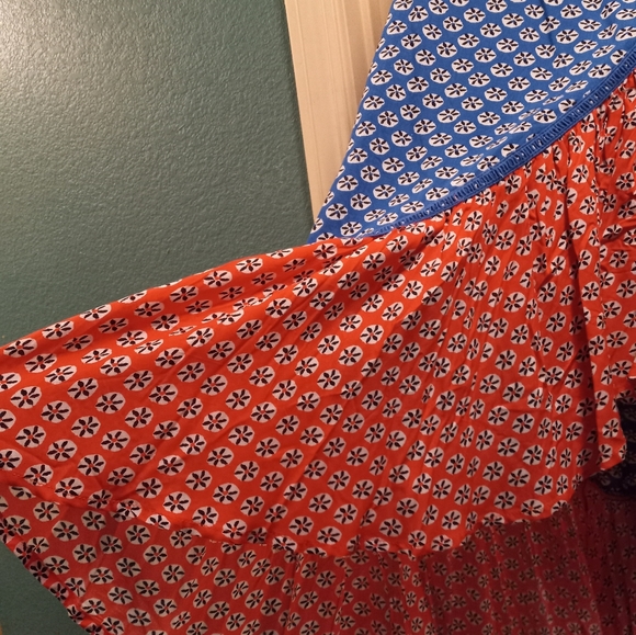 SOLITAIRE LONG LAIRED RUFFLE HIGH LOW SKIRT SIZE XL. WITH TAG. NEVER WORN. - Picture 6 of 14